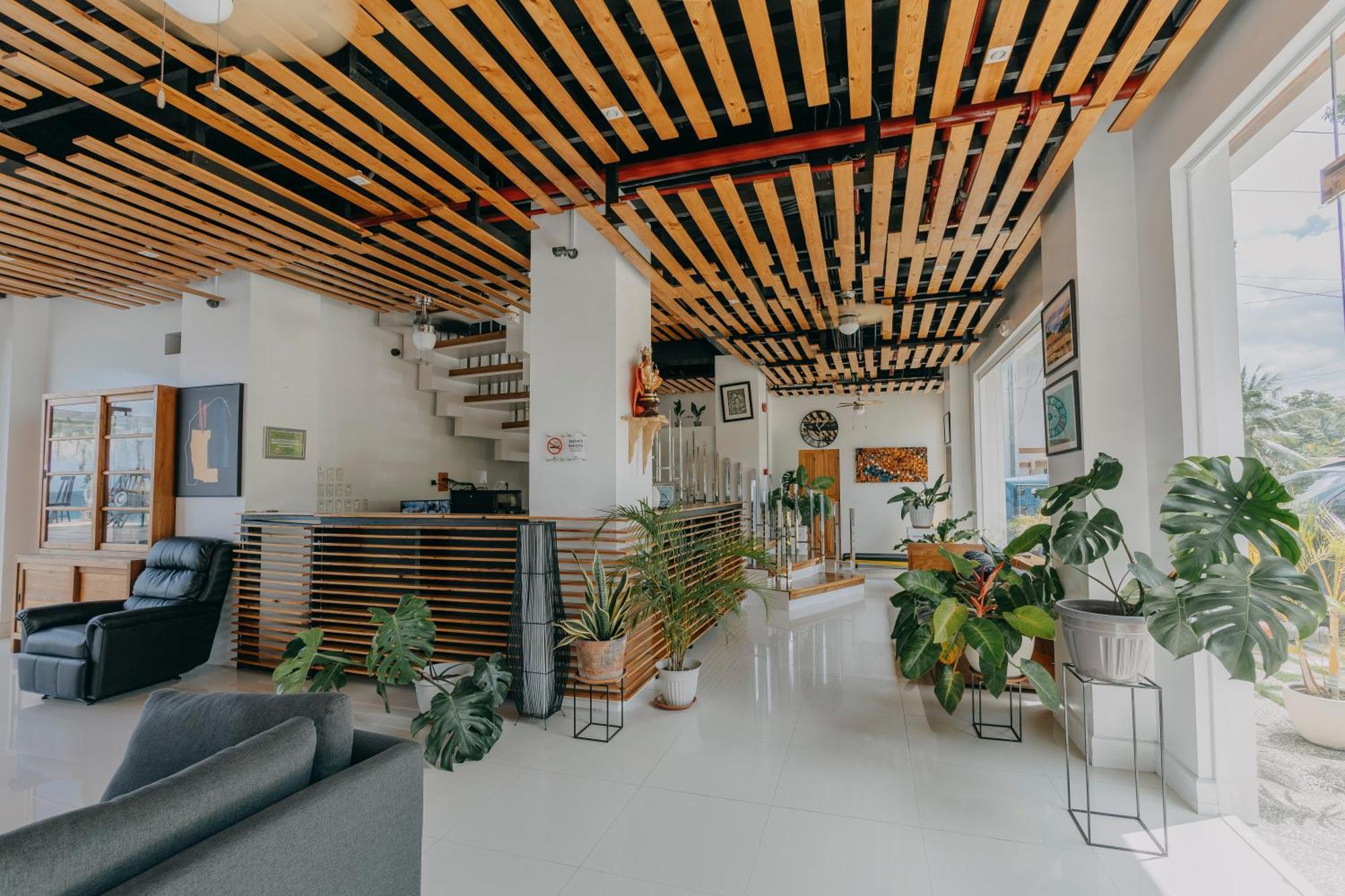 The Marc Vannelli Oslob Exterior photo