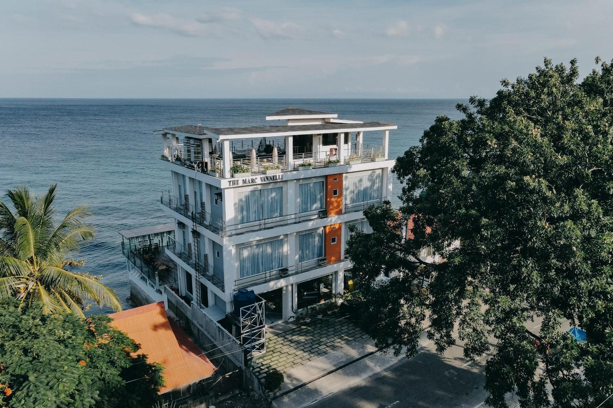 The Marc Vannelli Oslob Exterior photo